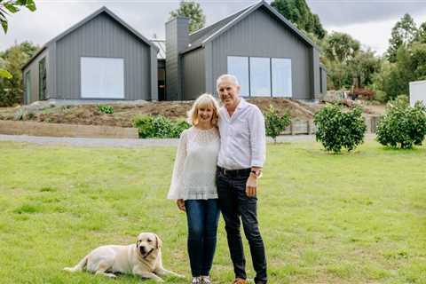 This sustainable home on an avocado orchard sits on 300kg of recycled plastic