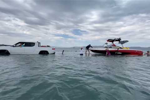 Watch a Rivian R1T Go Swimming During a Wild Boat Launch and Retrieval