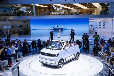 Adorably Tiny Electric GM Cabrio Draws Massive Interest in China