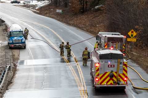 Leaking propane truck shuts down traffic on Rt. 114 in Bedford