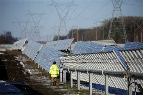 Xcel gets OK to build Minnesota’s largest solar plant in Becker