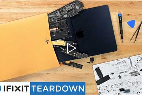 M2 MacBook Air Teardown: Too Cool for a Heat Sink?