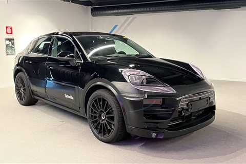 The Electric 2024 Porsche Macan: The Inside Scoop (Literally)