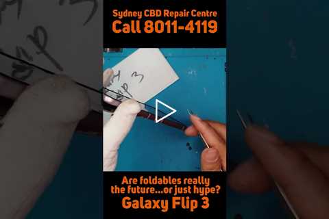 Are foldables there yet? I don't think so. [GALAXY FLIP 3] | Sydney CBD Repair Centre #shorts