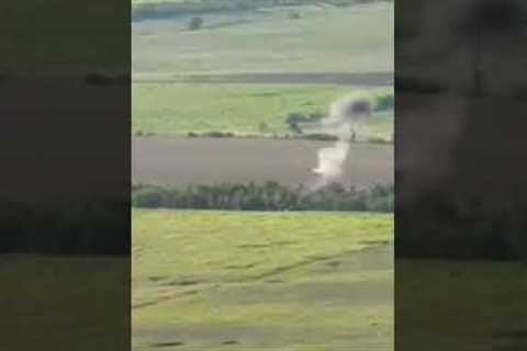 Ukrainian FPV drone destroys Russian T-80BVM tank in Eastern direction #war #russiantank