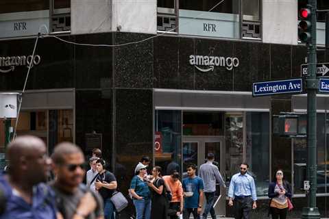 Amazon to Meet Regulators as U.S. Considers Possible Antitrust Suit