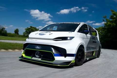 Ford's electric Supervan 4 headed up Pikes Peak