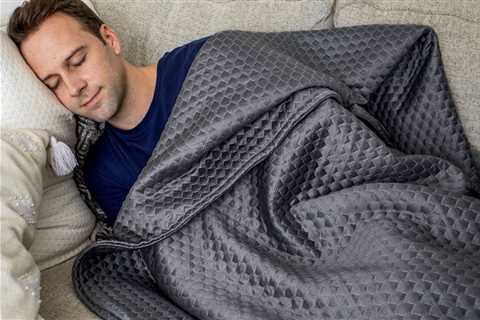 HILU Blanket: The Wearable Thermostat That Keeps You Warm and Cool