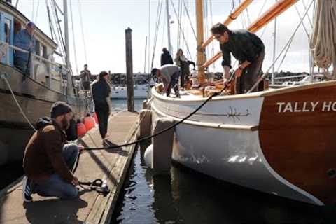 Starting the engine & hoisting SAIL - Tally Ho moves!