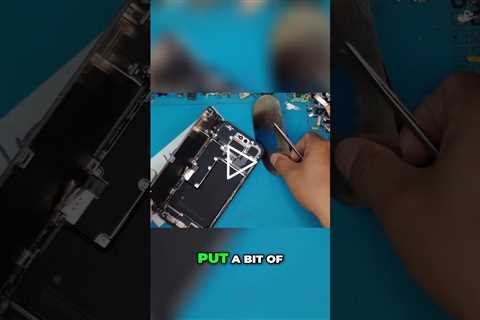 iPhone Screen Removal: Safely Replacing Your Cracked Display [IPHONE 15 PRO MAX] | Sydney CBD Repair