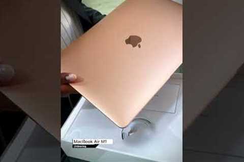 MacBook Air M1 Unboxing – The Perfect Laptop for Video Editors! ✅.. #unboxing #apple #mac #shorts